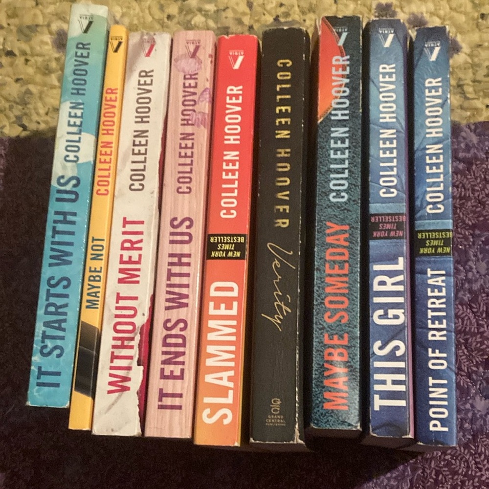 Colleen Hoover 9 Book Collection - Multicolor Set